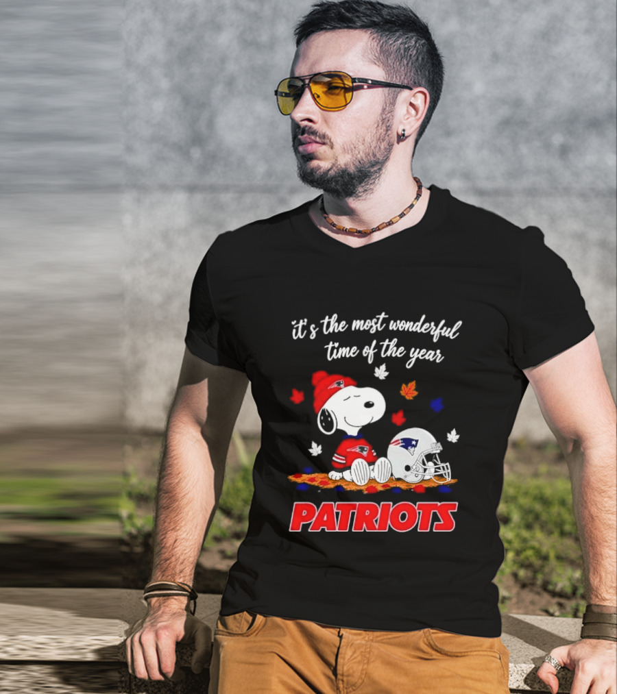 New England Patriots Snoopy It's The Most Wonderful Time Of The Year Autumn Leaves T-Shirt
