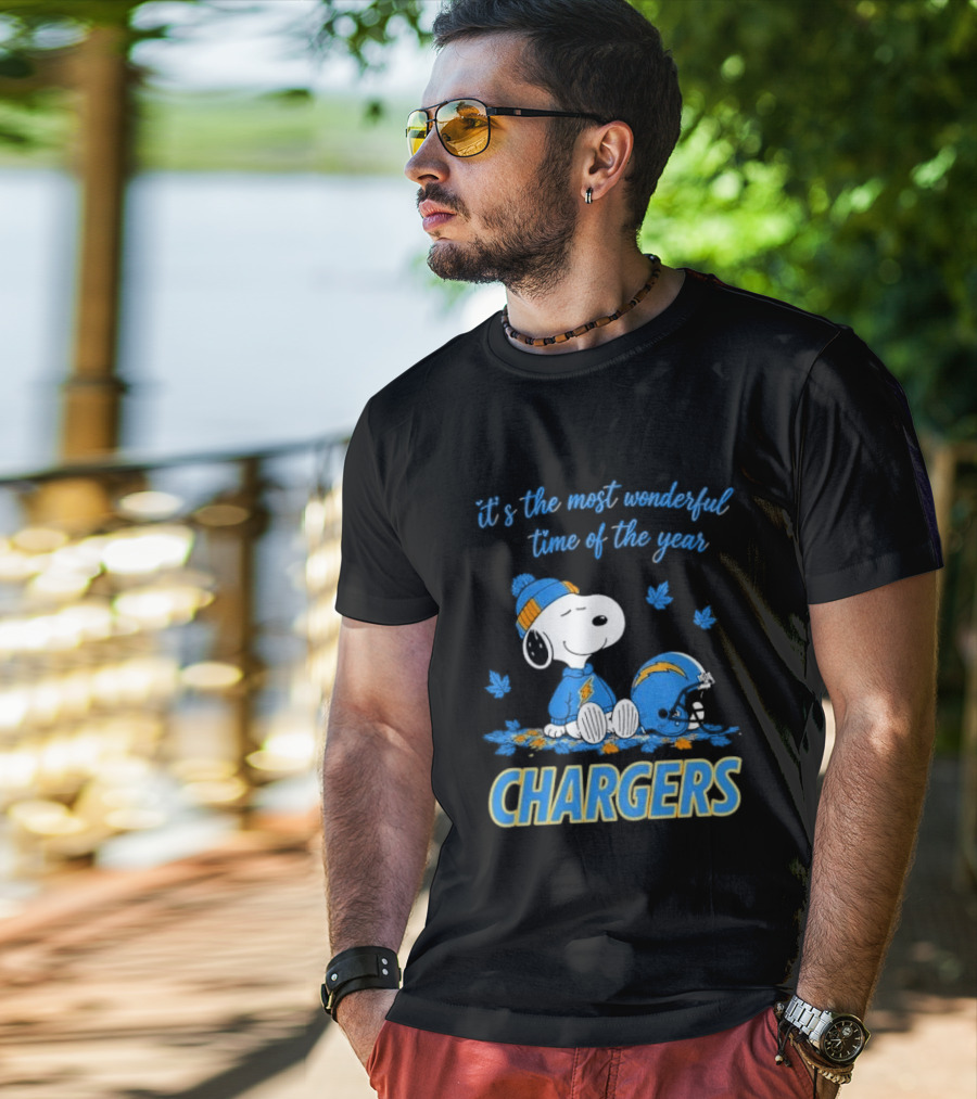 It's The Most Wonderful Time Of The Year Los Angeles Chargers Snoopy Sitting Helmet Falling Leaves T-Shirt