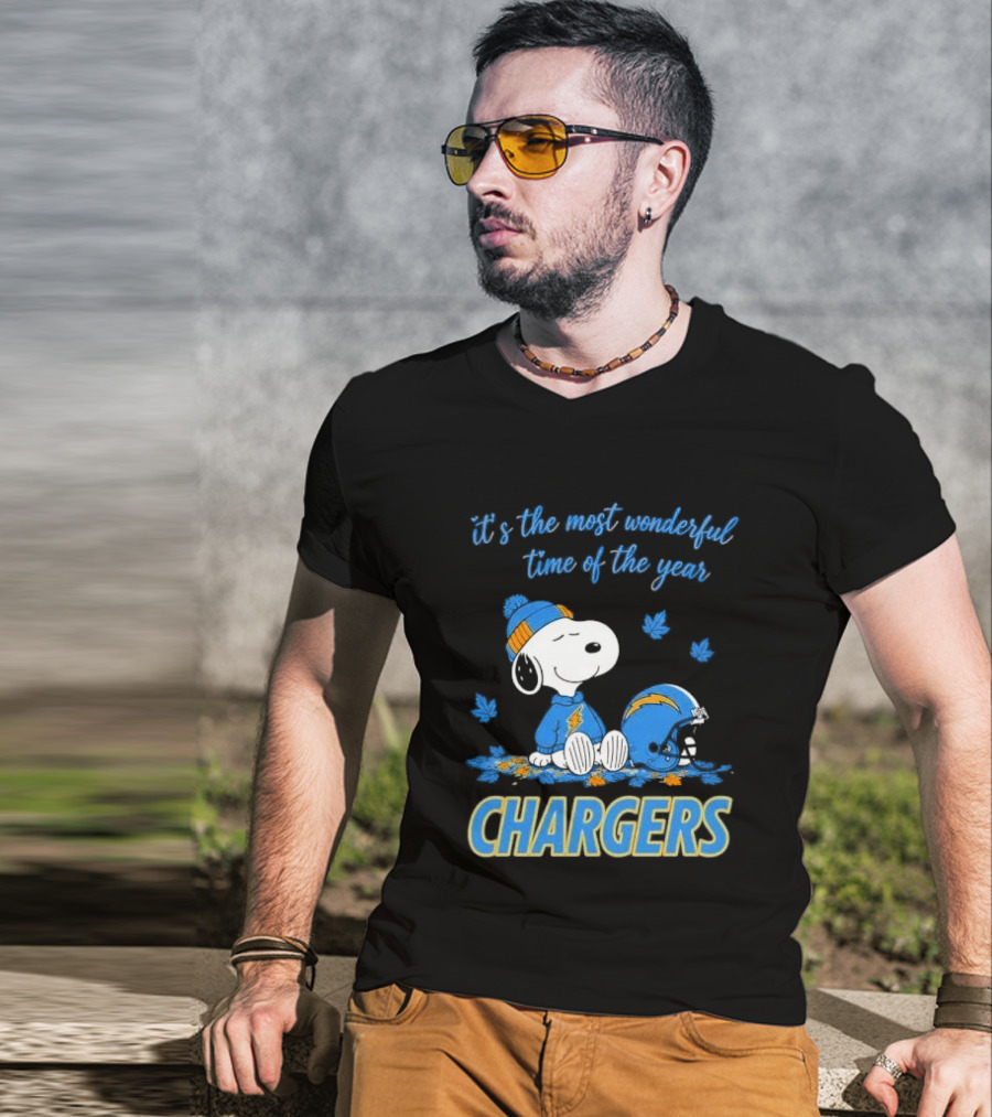 It's The Most Wonderful Time Of The Year Los Angeles Chargers Snoopy Sitting Helmet Falling Leaves T-Shirt