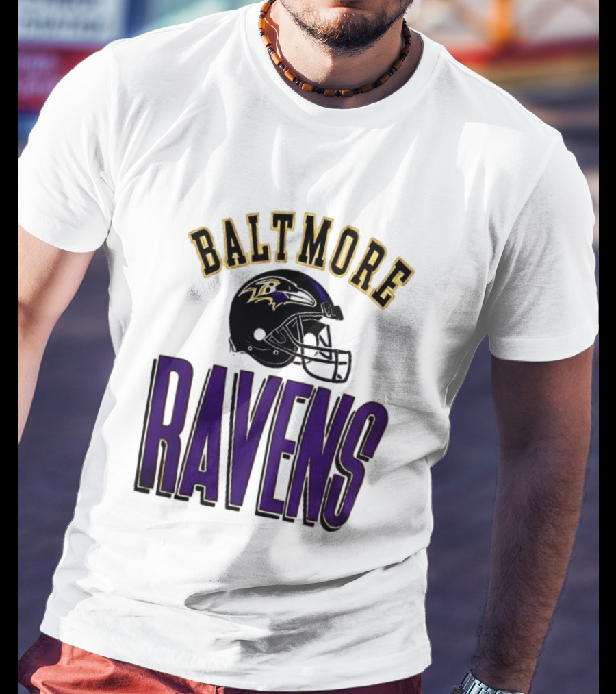Baltimore Ravens Everyone Es Women's Sports Ravens Helmet T-Shirt