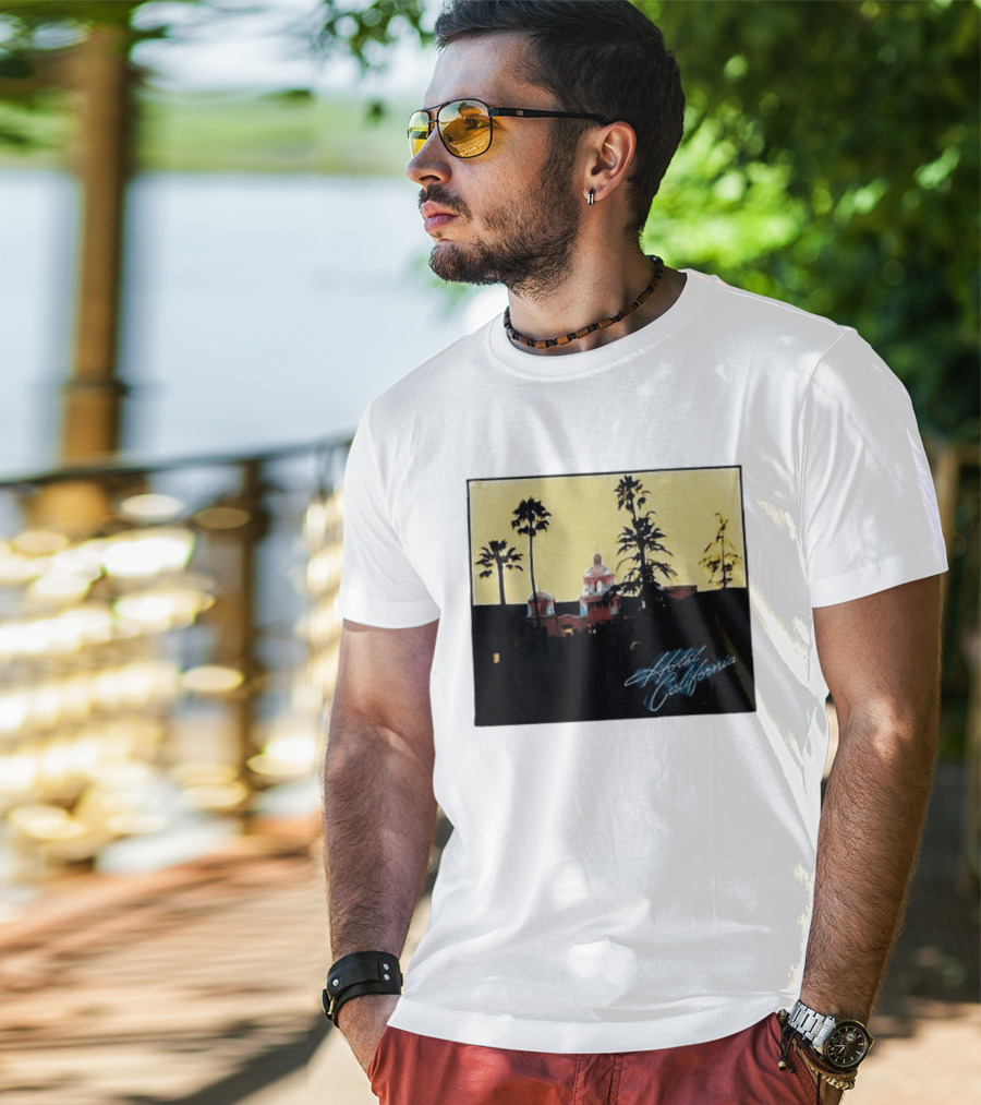 Hotel California Resort Scene 90s Eagles Justin Bieber 1995 T-Shirt
