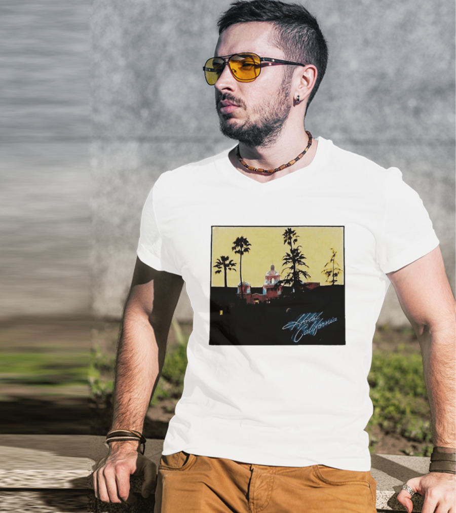 Hotel California Resort Scene 90s Eagles Justin Bieber 1995 T-Shirt