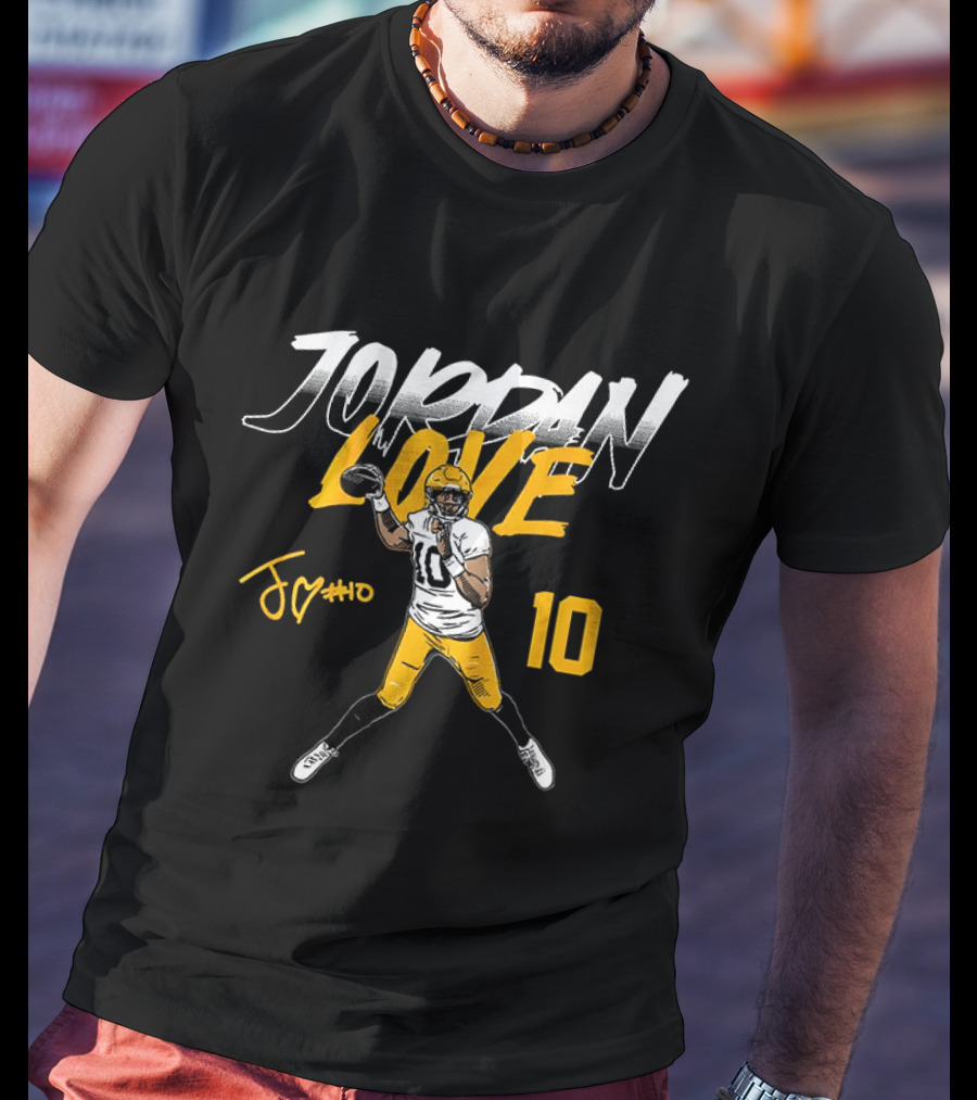 Jordan Love 10 Signature Pose Green Bay Packers T-Shirt