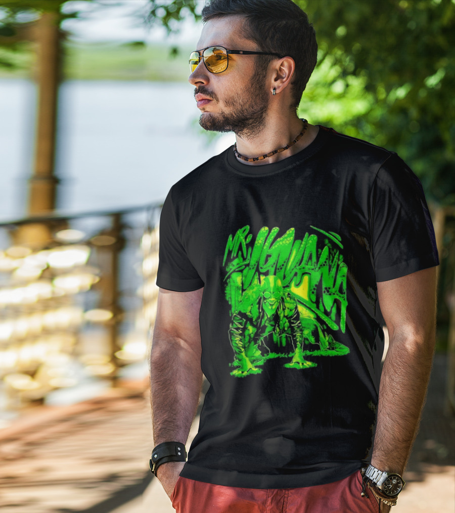Mr Iguana Crouching Mexican Luchador Green Lizard Scale Graffiti T-Shirt