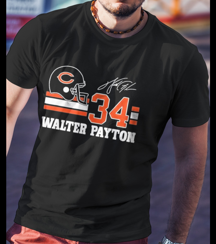 Chicago Bears Walter Payton 34 Distressed Helmet Stripes Signature T-Shirt
