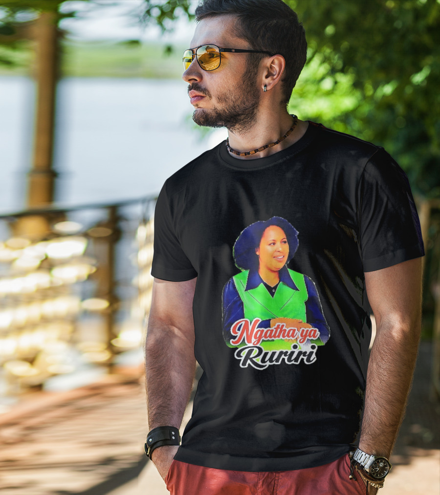 Ngatha Ya Ruriri Afro Woman In Green And Blue Outfit T-Shirt