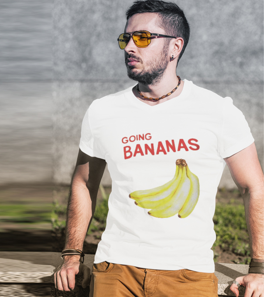 Going Bananas Funny Yellow Fruit Pun T-Shirt