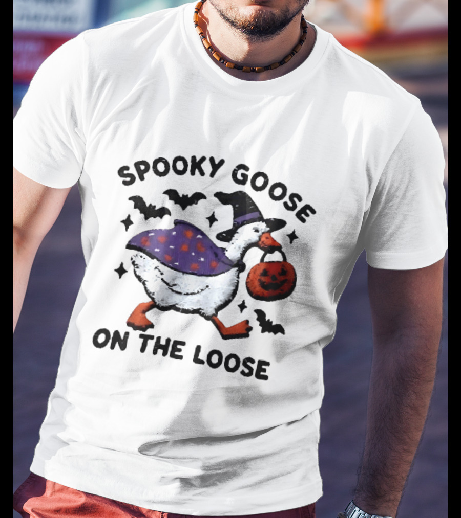 Spooky Goose On The Loose Witch Hat Pumpkin Cape Bats T-Shirt