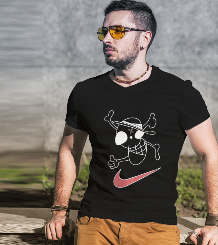 Pirate Straw Hat Skull Thumbs Up Nike T-Shirt