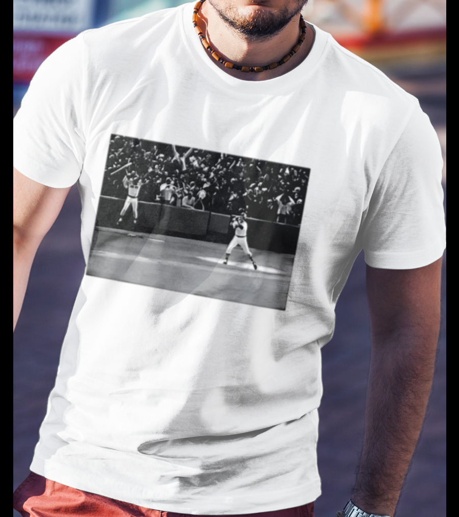 Carlton Fisk No 27 Boston Red Sox Baseball Iconic Home Run Moment T-Shirt