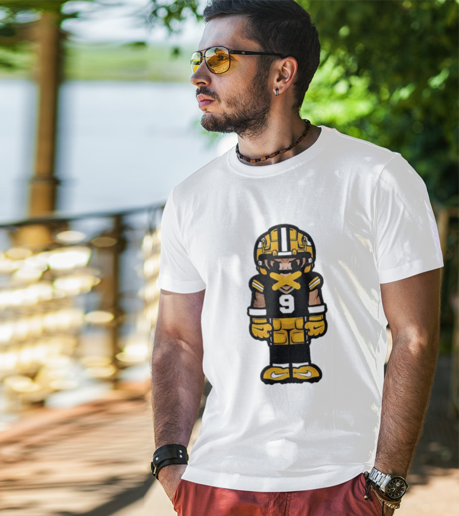 Christian Watson No 9 Chibi Green Bay Packers Football Player T-Shirt