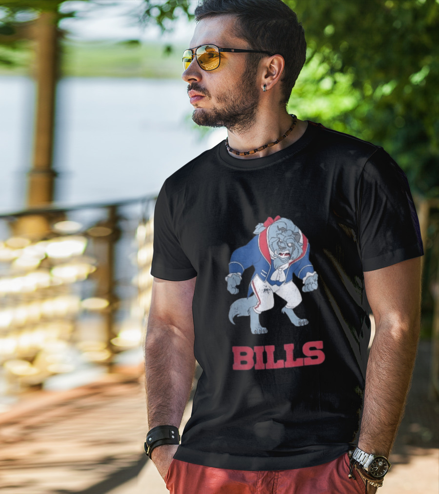 Buffalo Bills Distressed Cartoon Beast Snarling BILLS T-Shirt