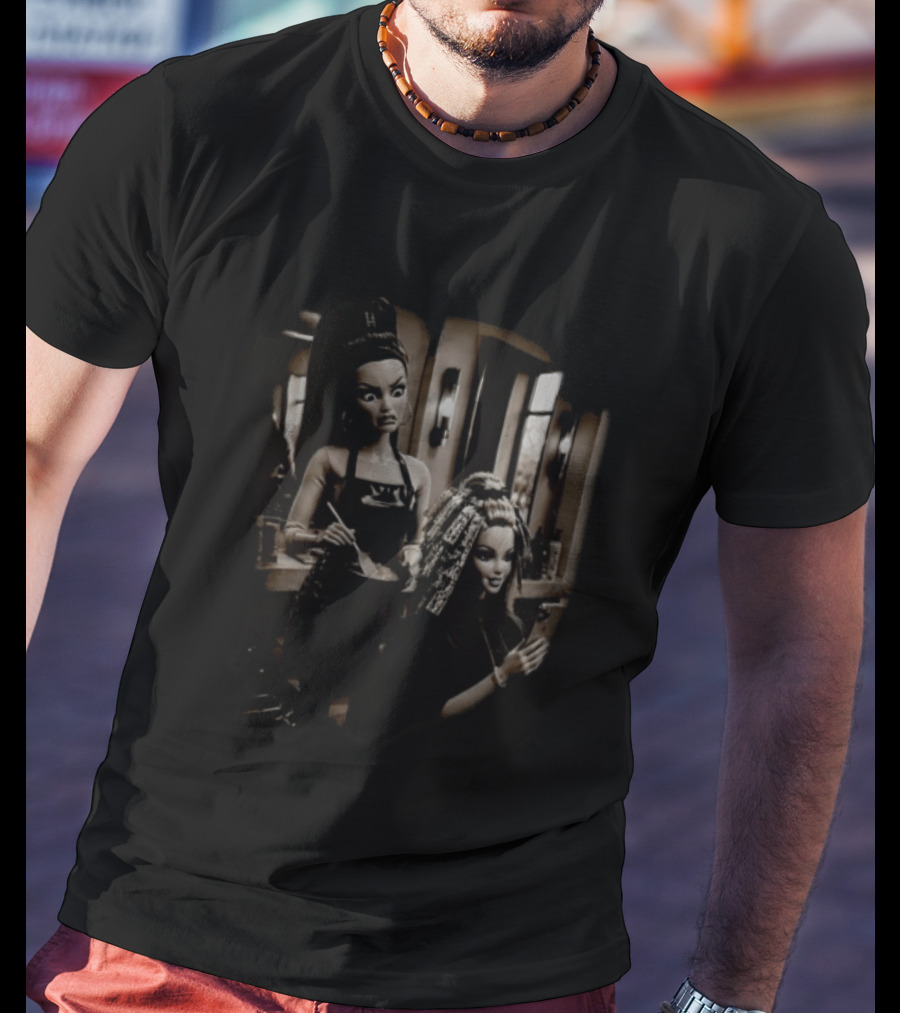 Salon Doll Face Hairdresser And Client T-Shirt