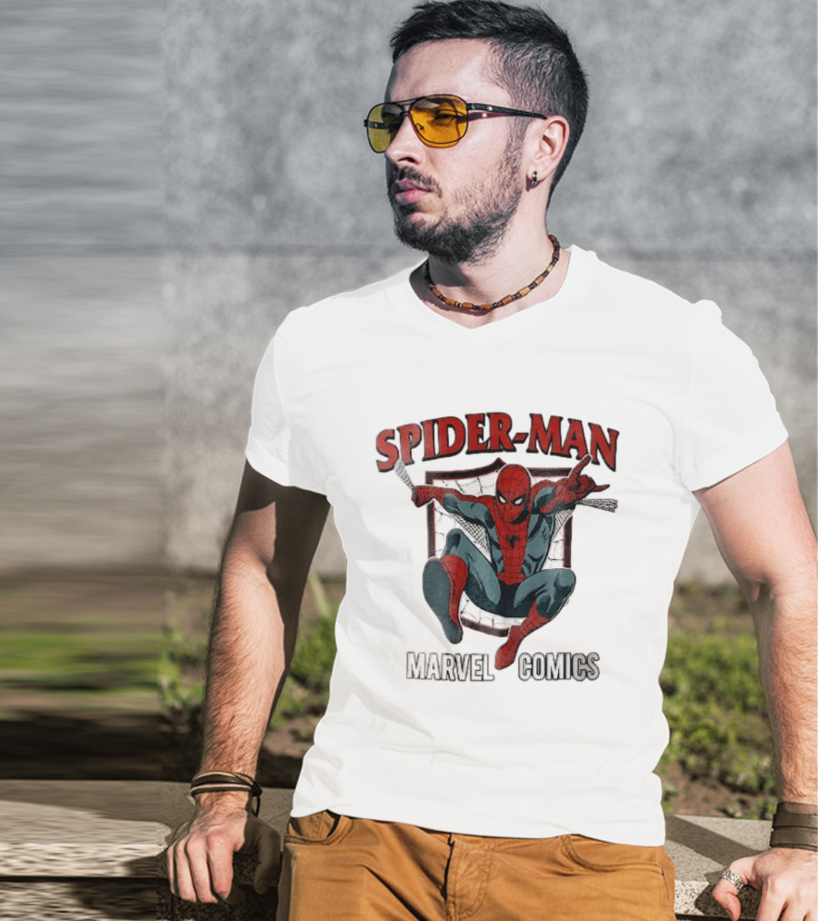 Spider Man Marvel Comics Crouching Web Shield Pose T-Shirt