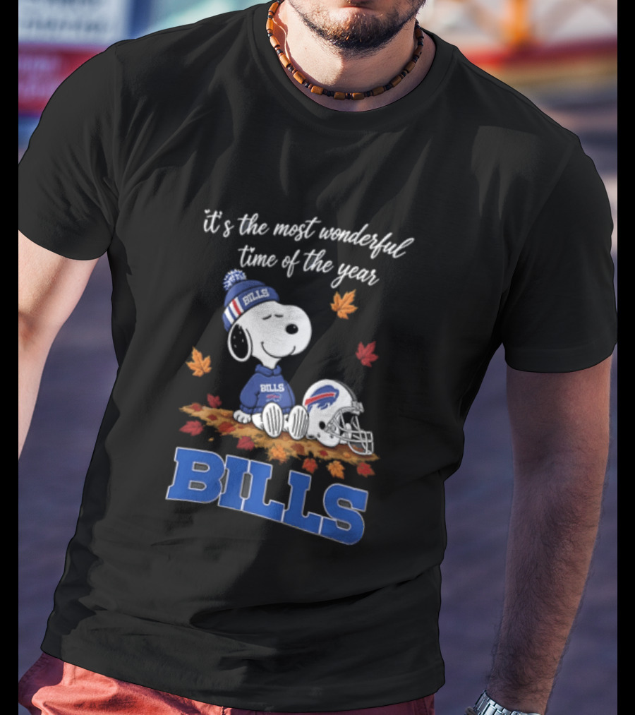 It's The Most Wonderful Time Of Year Snoopy Buffalo Bills Sitting Helmet Leaves T-Shirt