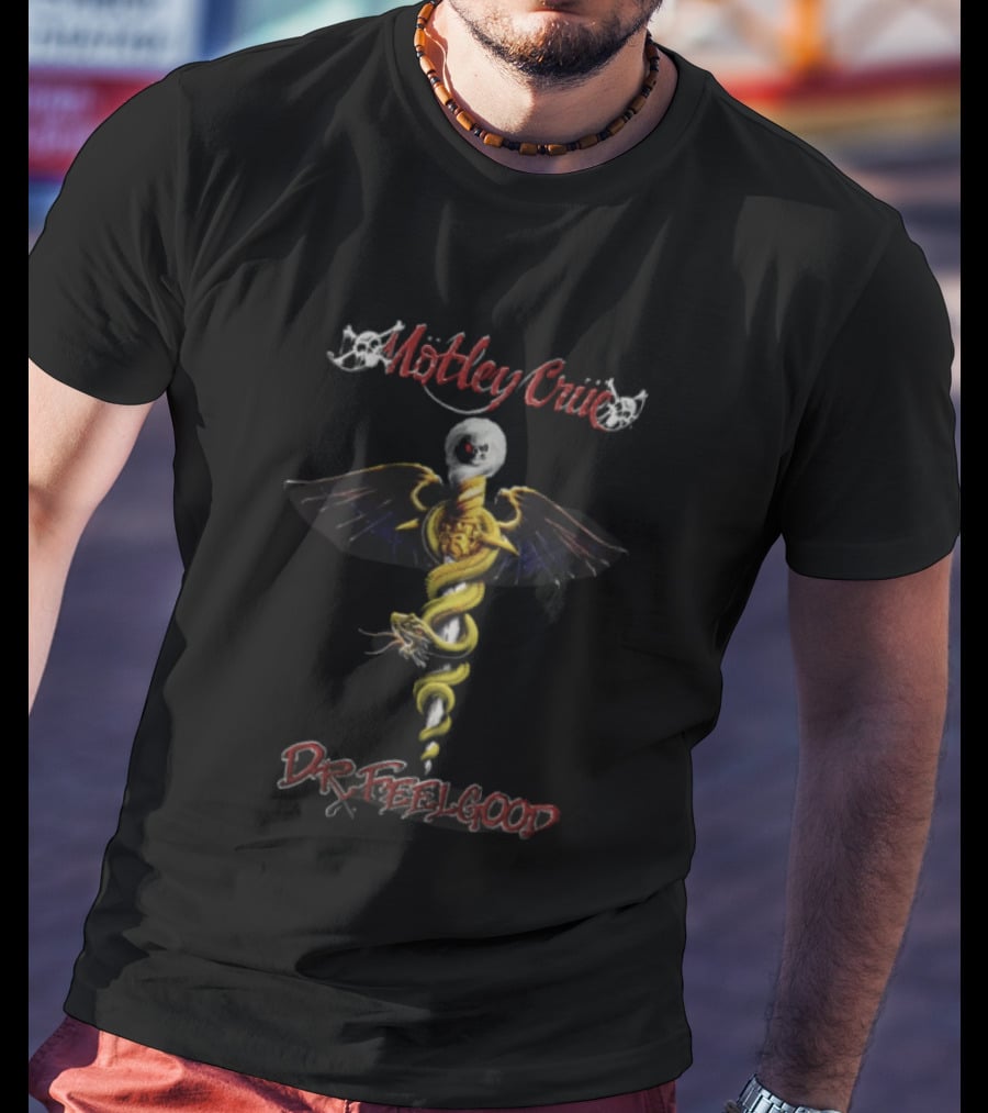 Motley Crue Dr Feelgood Snake Winged Dagger Skull T-Shirt