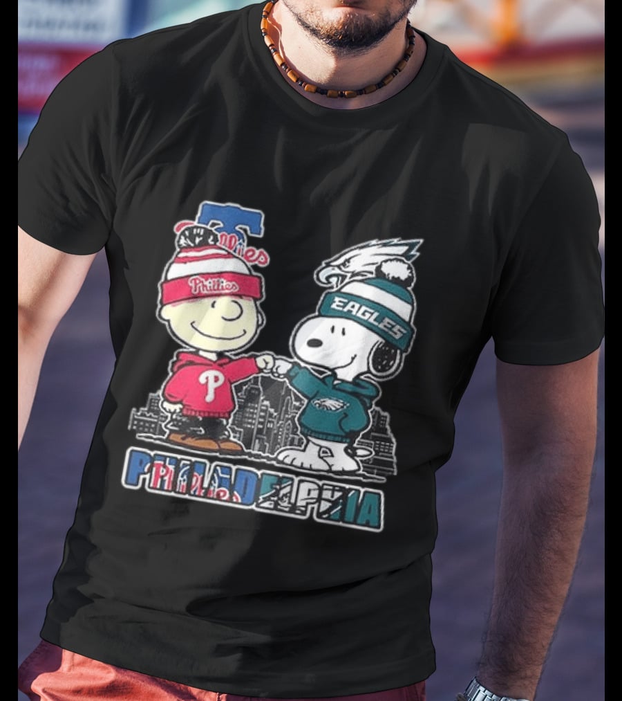 Phillies Eagles Fans Snoopy Philadelphia Collaboration T-Shirt