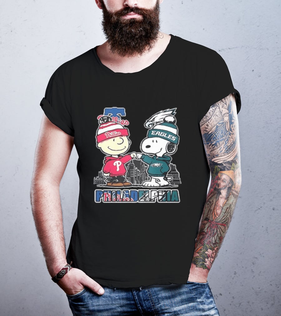 Phillies Eagles Fans Snoopy Philadelphia Collaboration T-Shirt