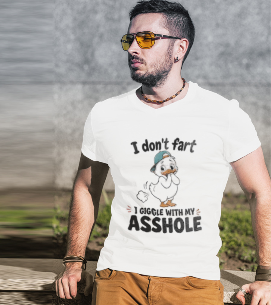I Don't Fart Giggle With My Asshole Cartoon Duck Backward Cap T-Shirt