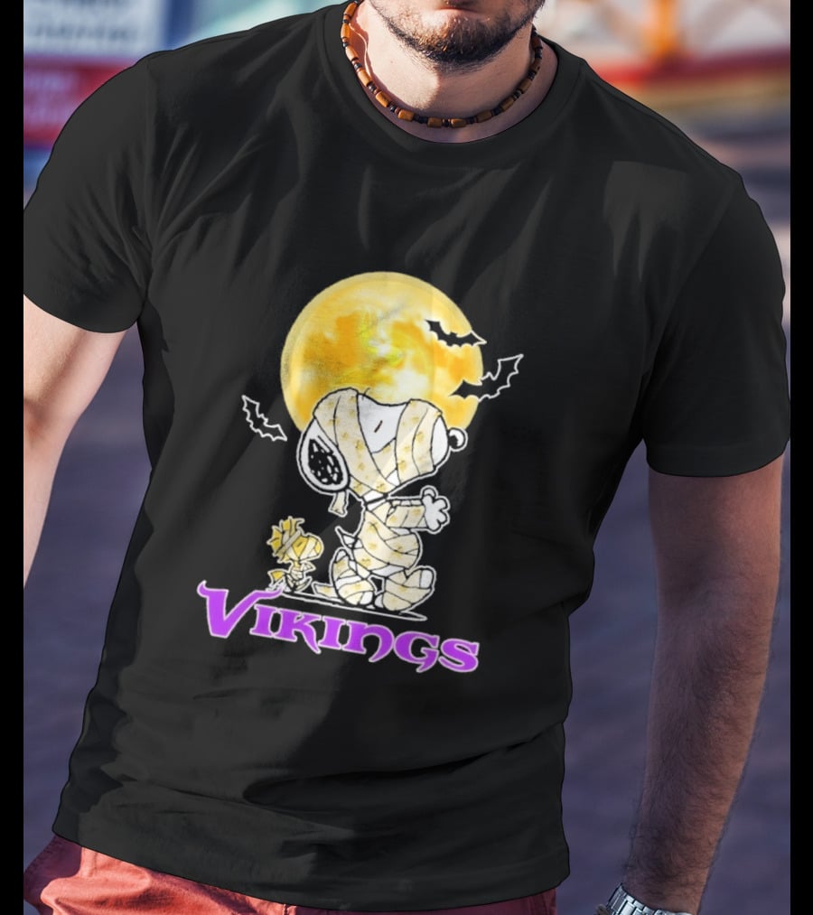 Snoopy Woodstock Vikings Halloween Mummy Moon T-Shirt