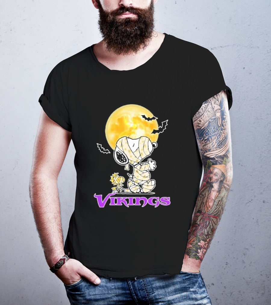 Snoopy Woodstock Vikings Halloween Mummy Moon T-Shirt