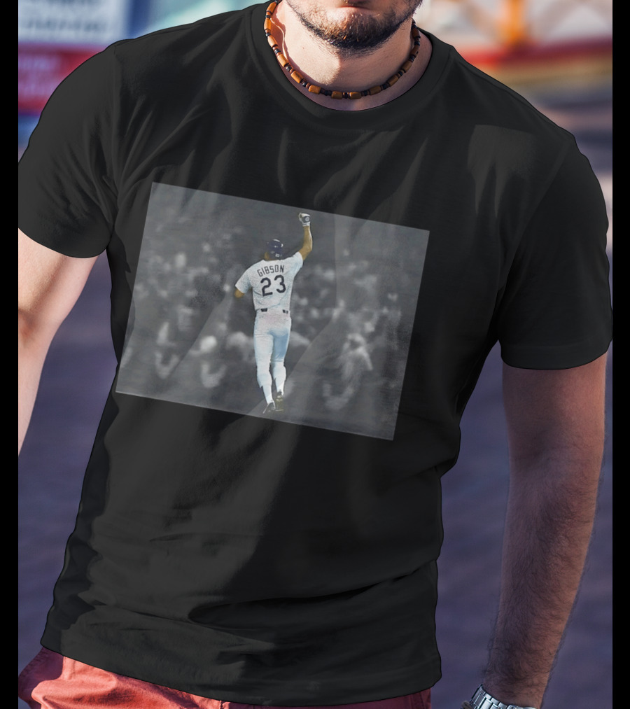 Kirk Gibson 23 Los Angeles Dodgers Baseball Celebration Iconic Moment T-Shirt