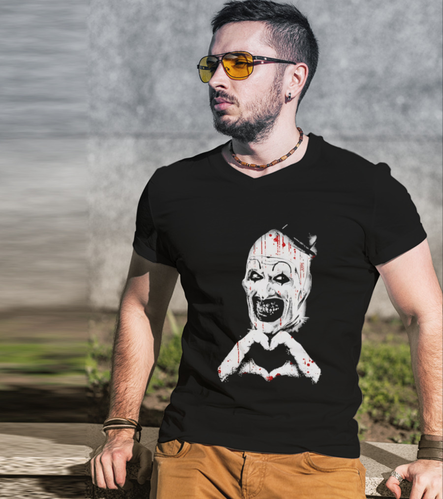 Terrifying Clown With Creepy Heart Hands And Bloody Accents T-Shirt