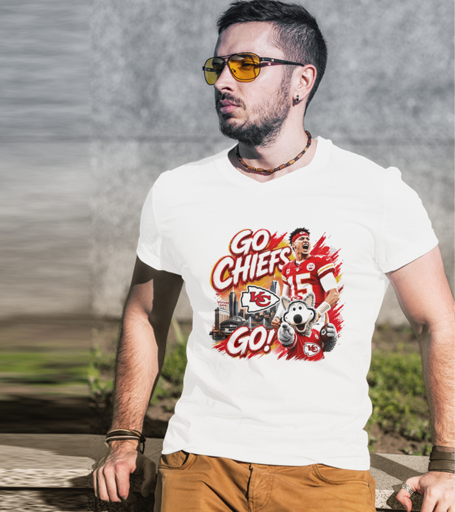 Go Chiefs Kansas City Patrick Mahomes 15 KC Football T-Shirt