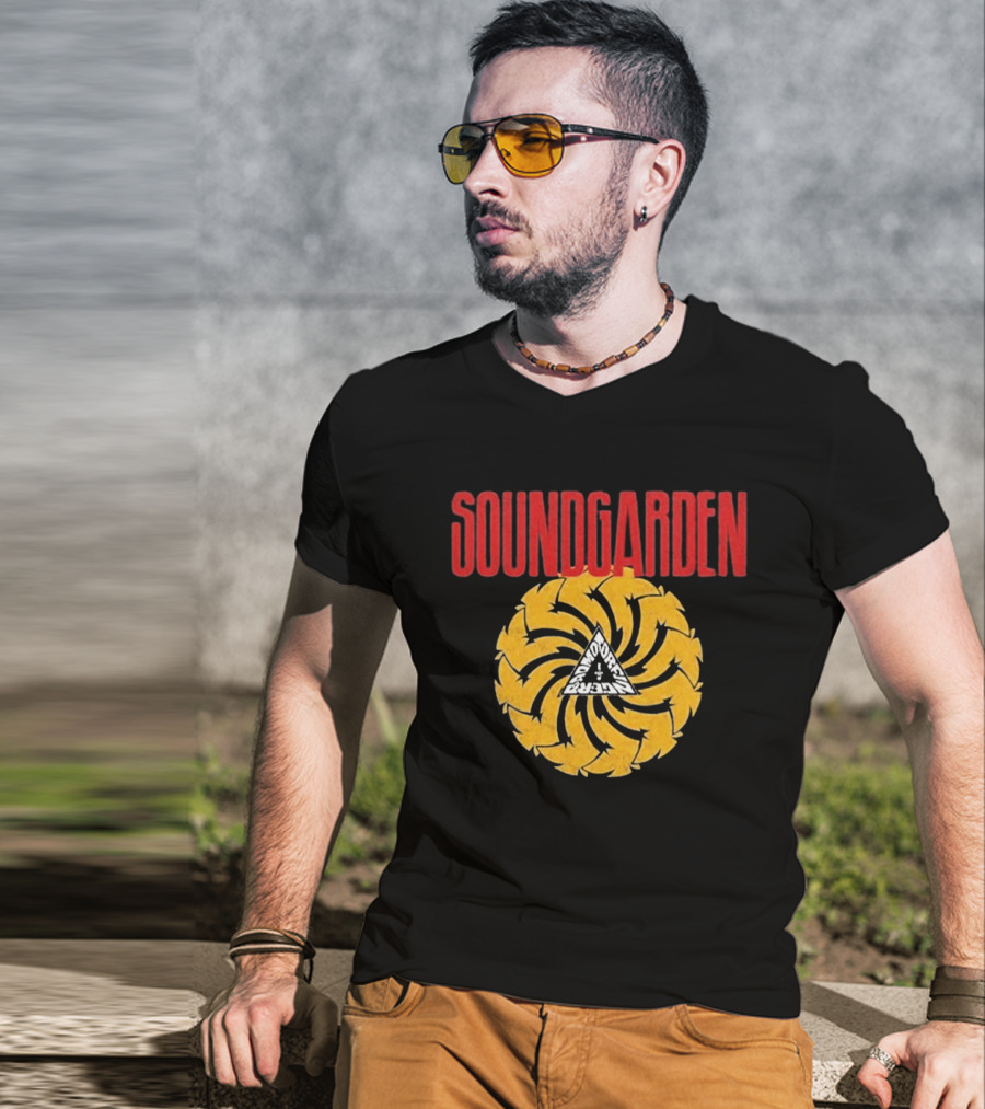 Ben Stiller Focker In Law Greg Focker Soundgarden Spiral Triangular T-Shirt