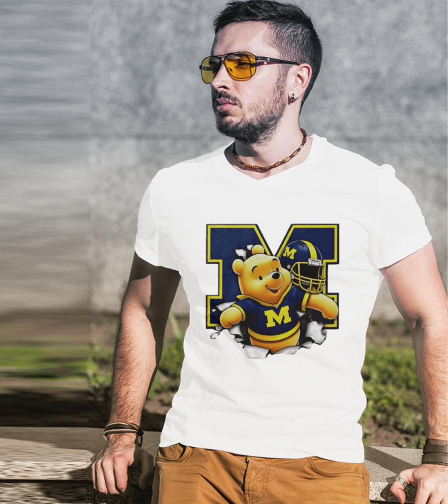 Winnie The Pooh Michigan Wolverines Football M Helmet T-Shirt
