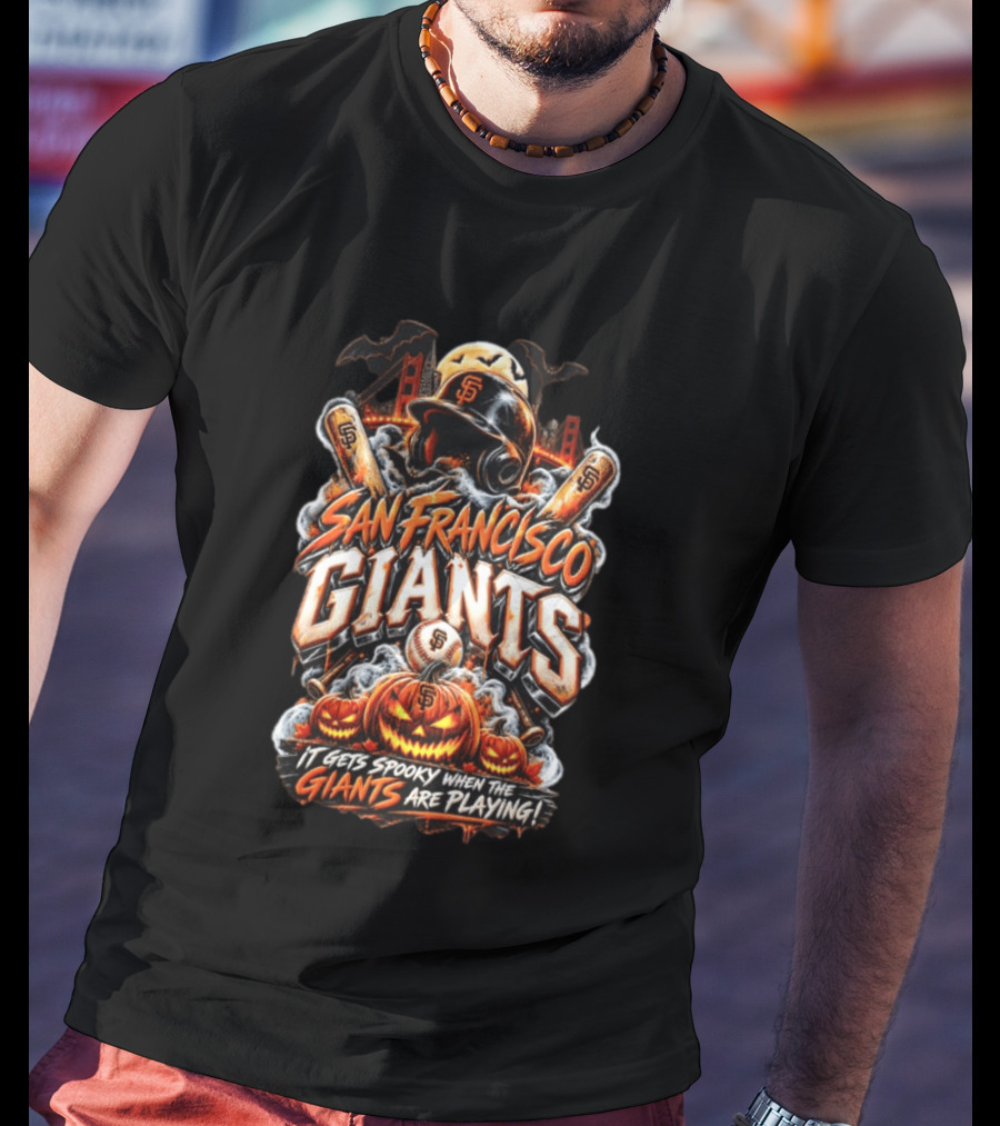 San Francisco Giants It Gets Spooky When The Giants Are Playing Halloween T-Shirt