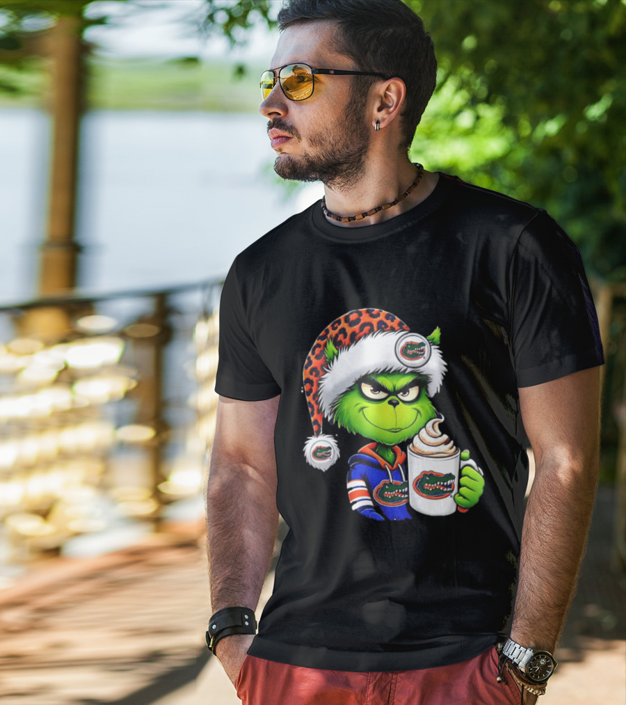 Holiday 2026 Grinch In Florida Gators With Festive And Santa Hat T-Shirt