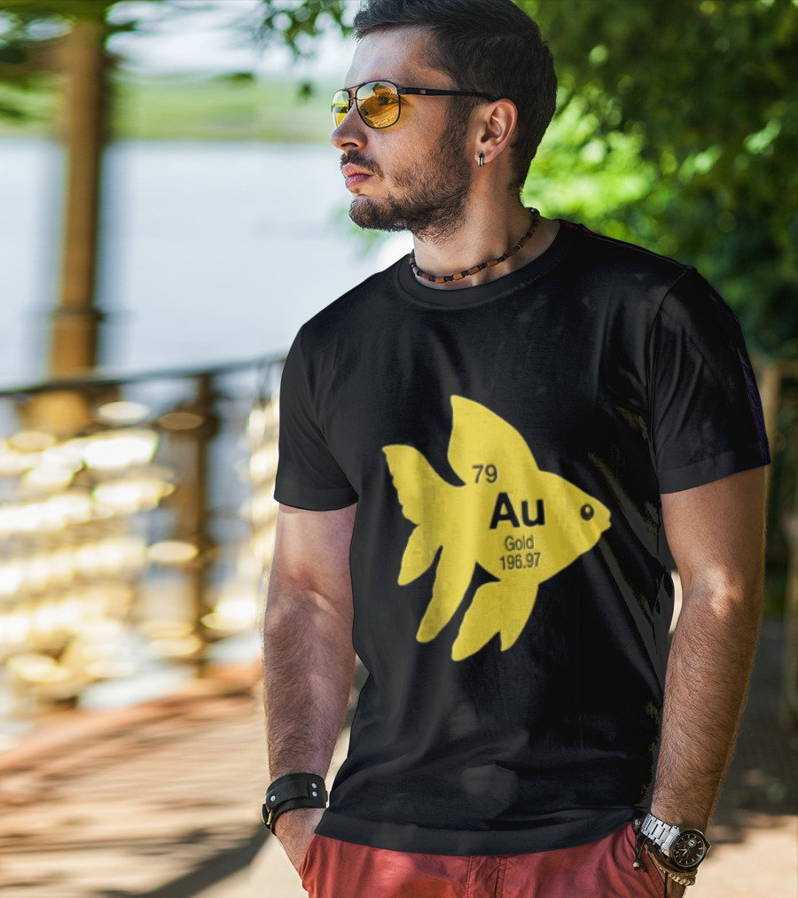 Periodic Table 79 Au Gold Fish Element 196.97 T-Shirt