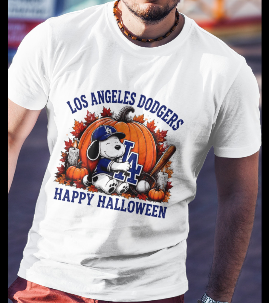Los Angeles Dodgers Snoopy Hugging Pumpkin Happy Halloween Baseball T-Shirt