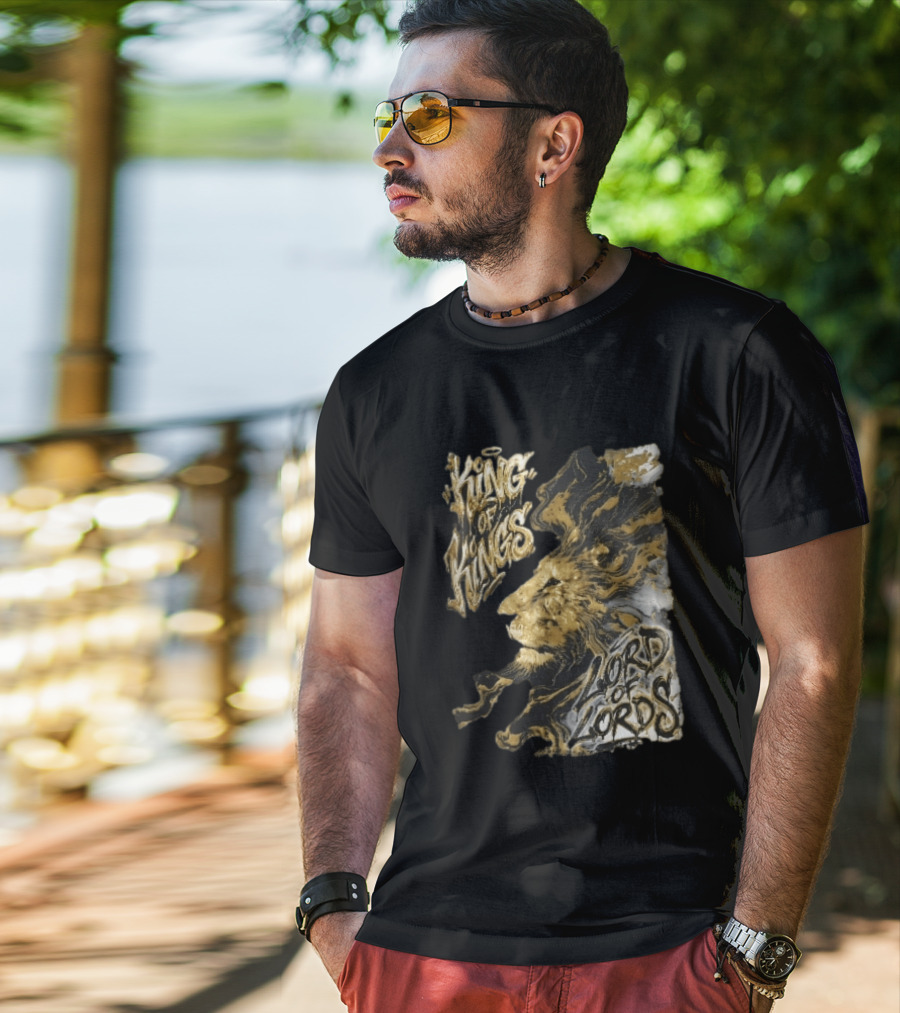 King Of Kings Lord Of Lords Golden Lion Swirling Mane T-Shirt