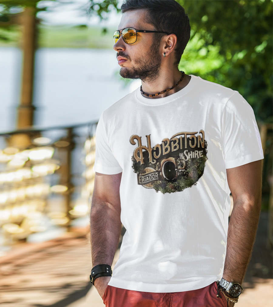 Hobbiton The Shire Eriador Green Hobbit Hole Door T-Shirt
