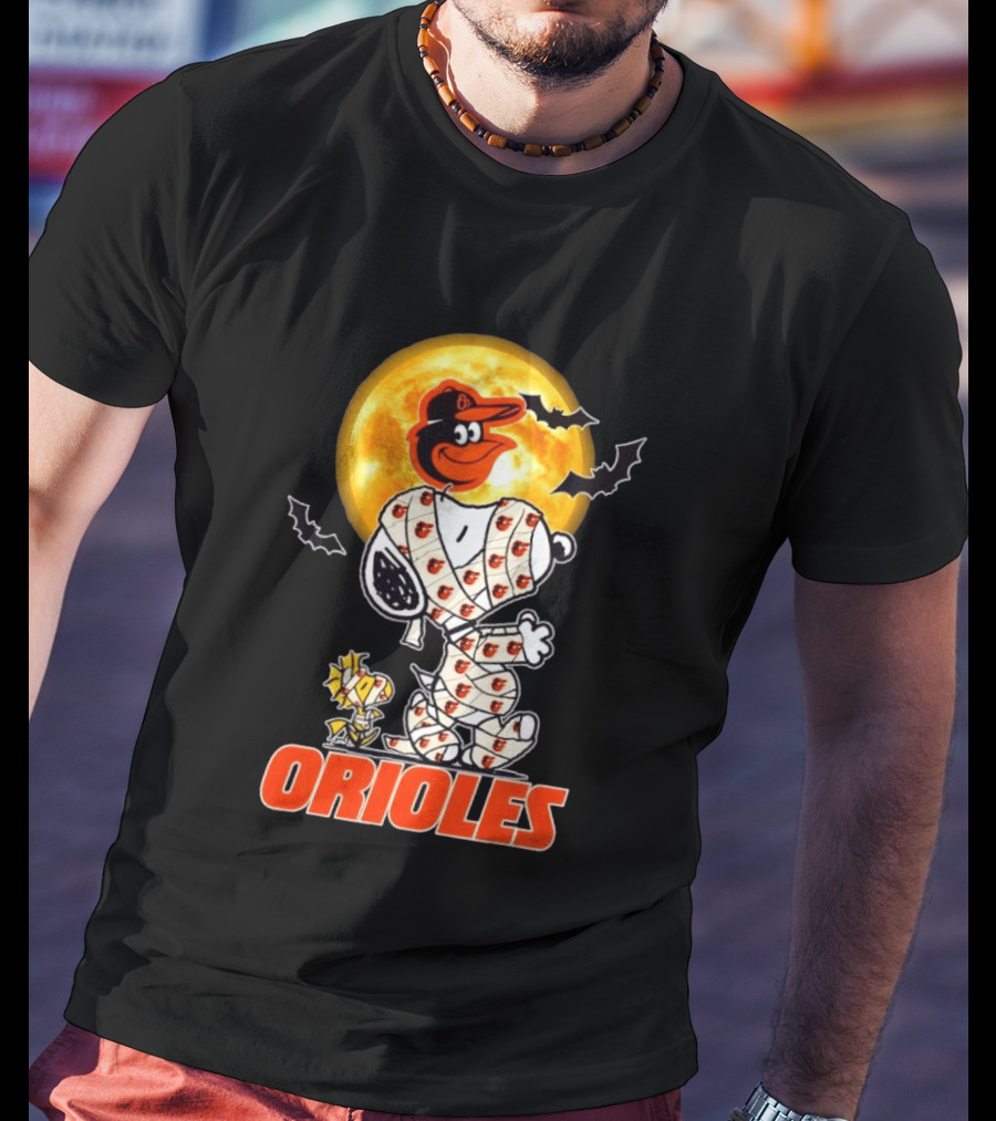 Baltimore Orioles Halloween Snoopy Woodstock Mummy Cosplay Moon Bats T-Shirt