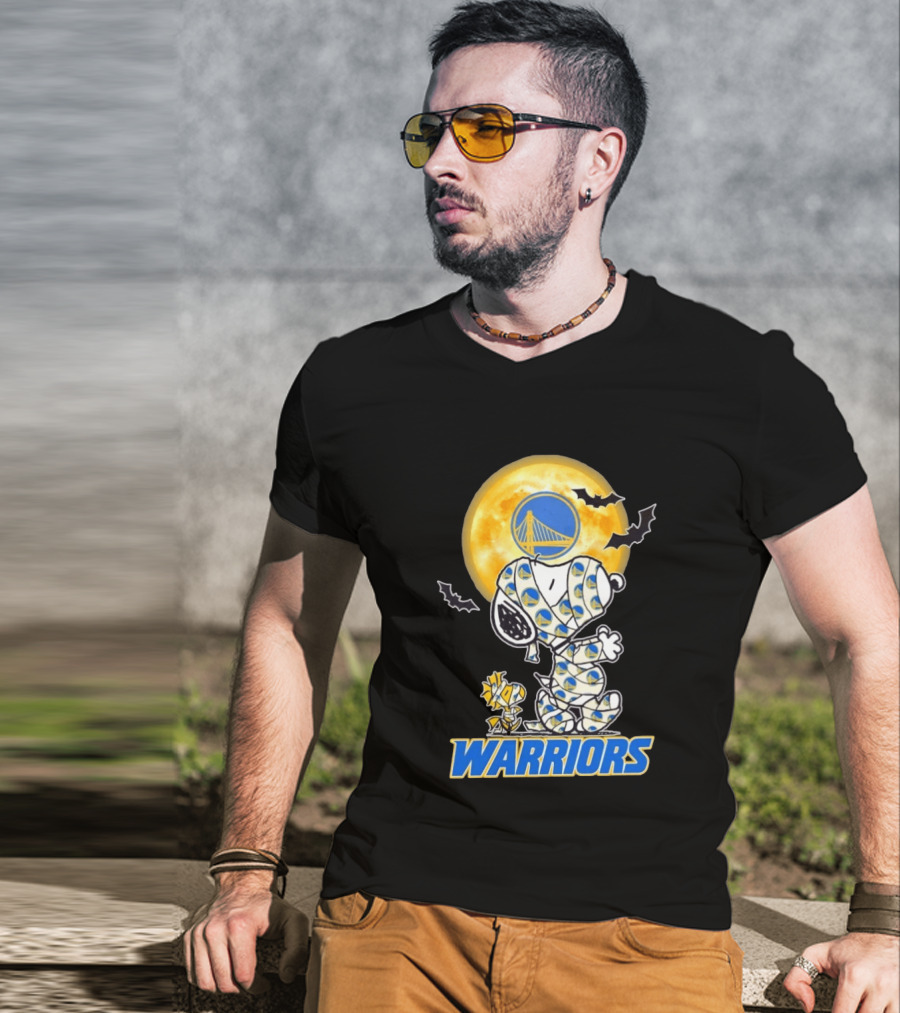 Golden State Warriors Snoopy Woodstock Mummy Halloween Moon Bats T-Shirt