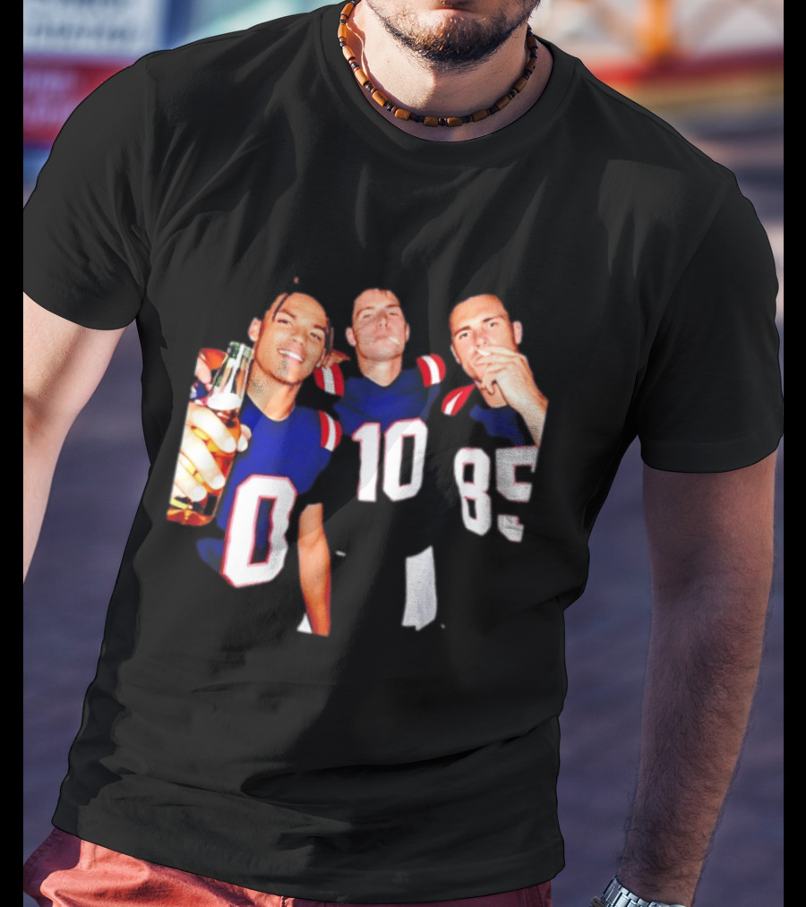 New England Patriots Christian Gonzalez Drake Maye Hunter Henry Cheering With Beer T-Shirt