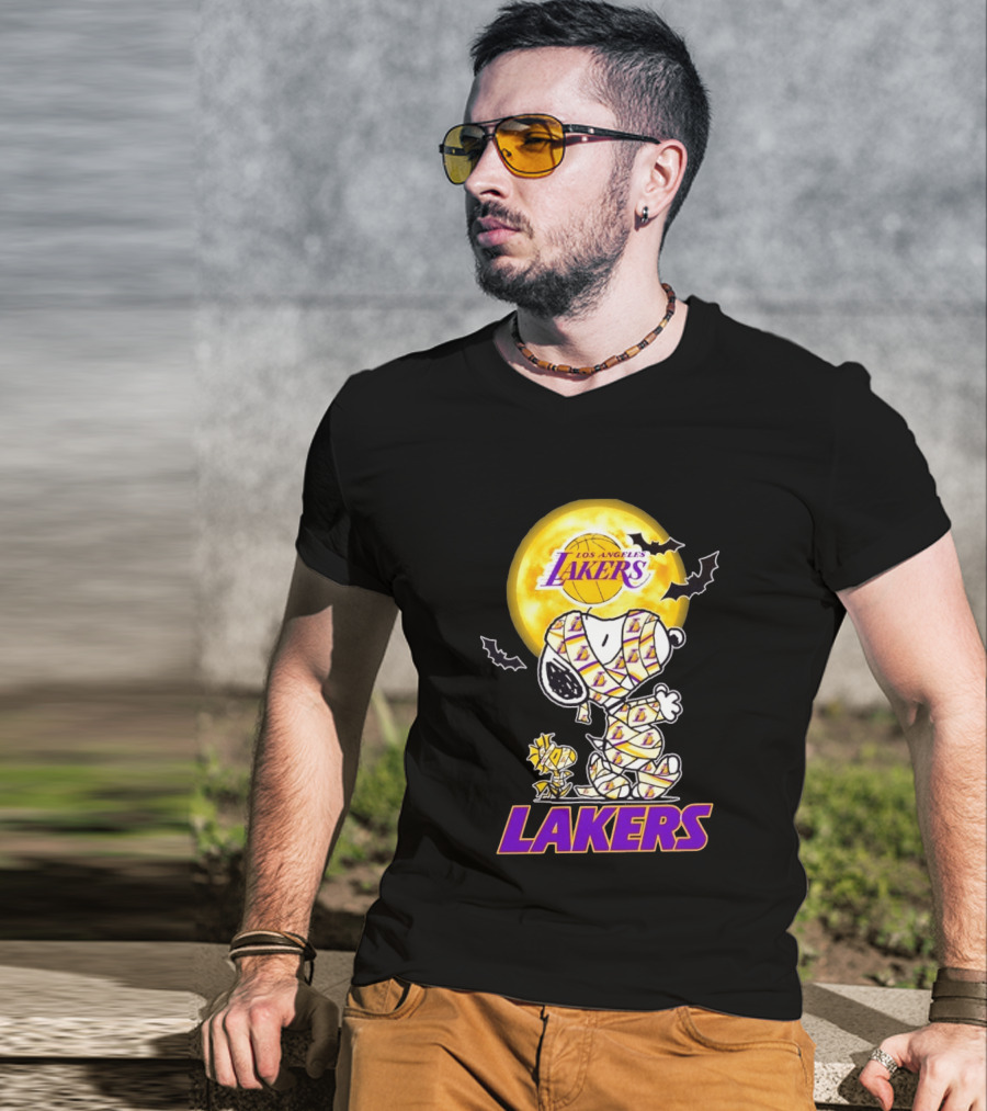 Los Angeles Lakers Snoopy Woodstock Mummy Halloween Moon Bats T-Shirt