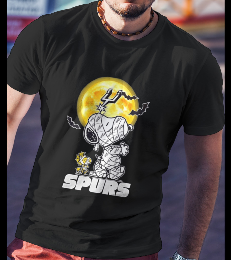 San Antonio Spurs Snoopy Woodstock Halloween Mummy Cosplay T-Shirt