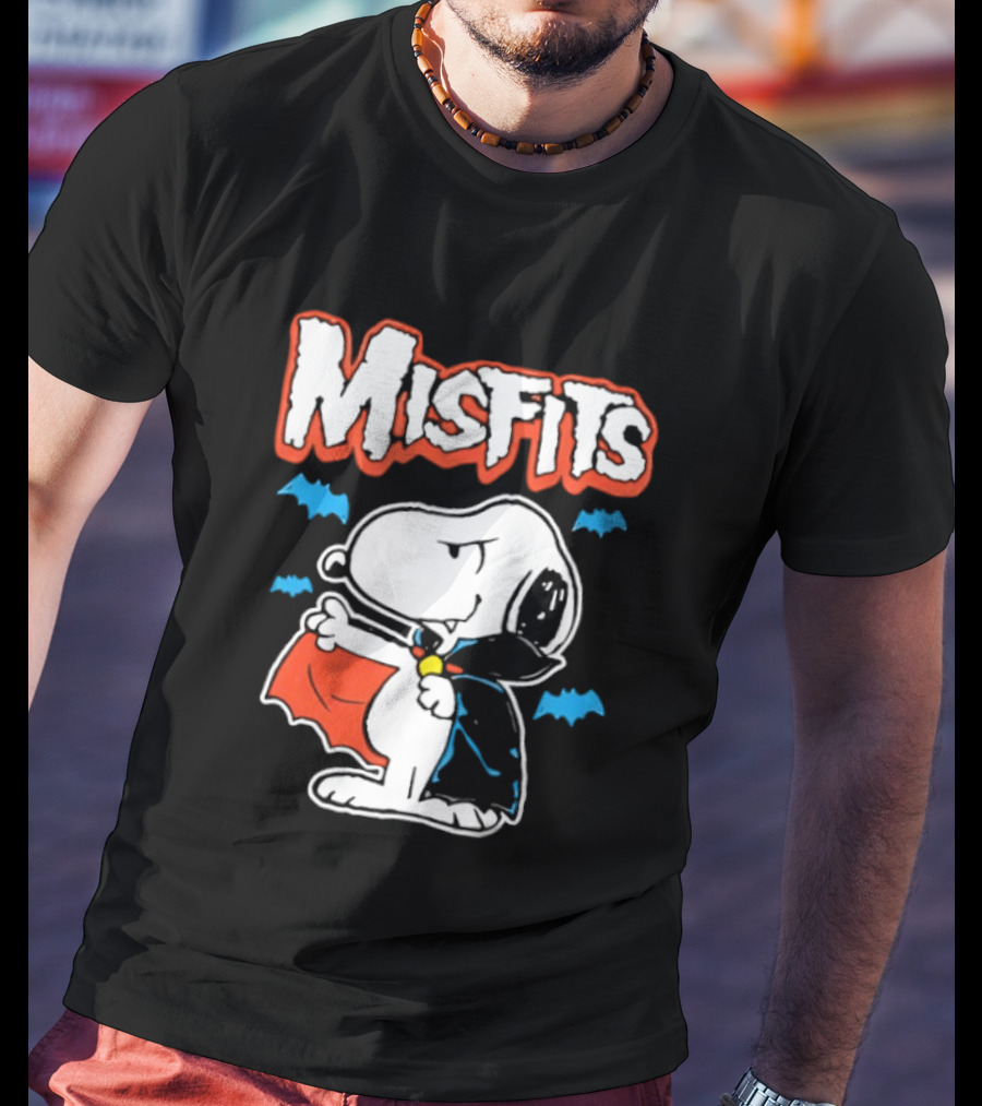 Misfits Snoopy Vampire Halloween Blue Bats Cloak T-Shirt