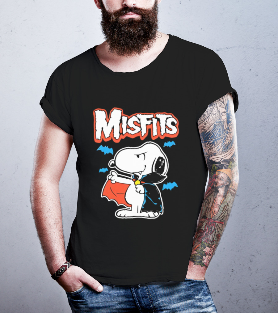 Misfits Snoopy Vampire Halloween Blue Bats Cloak T-Shirt