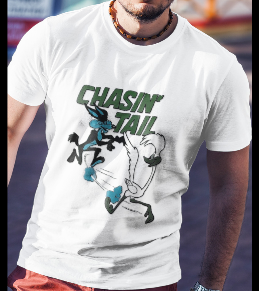 Chasin' Tail Looney Tunes Cartoon Bugs Bunny And Bull T-Shirt