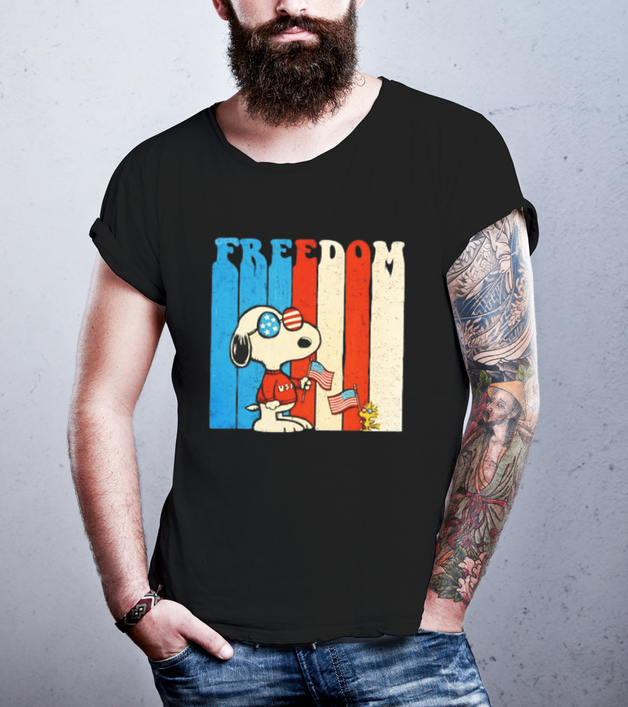Freedom Snoopy Woodstock Peanuts USA 250th Anniversary Patriotic Celebration T-Shirt
