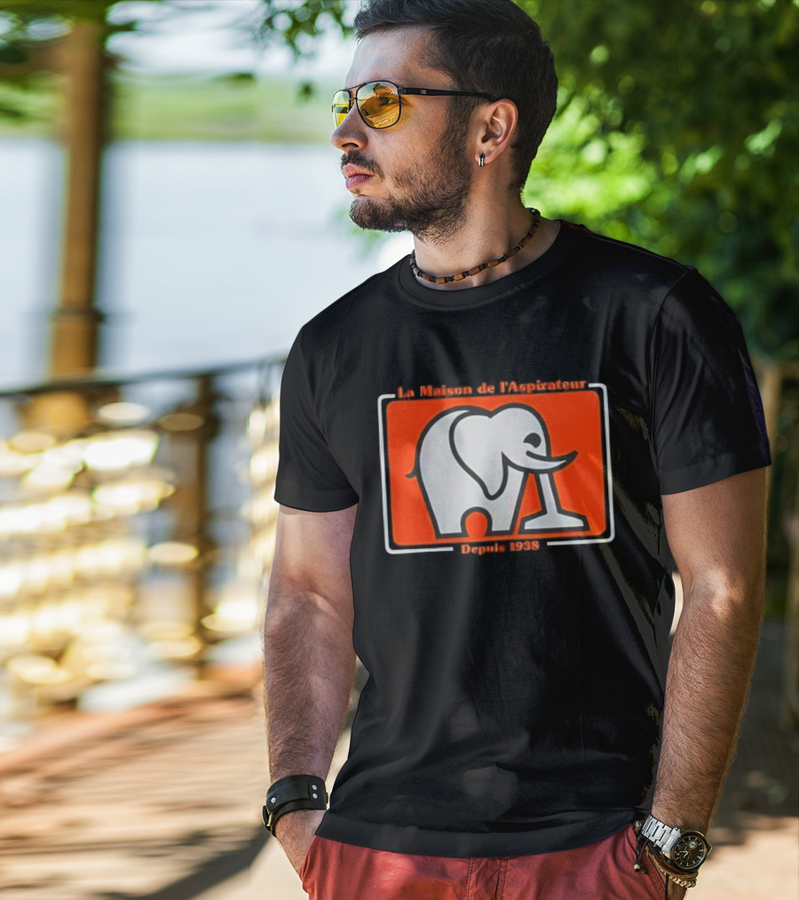 La Maison De L'Aspirateur Depuis 1938 Elephant Vacuum Cleaner T-Shirt