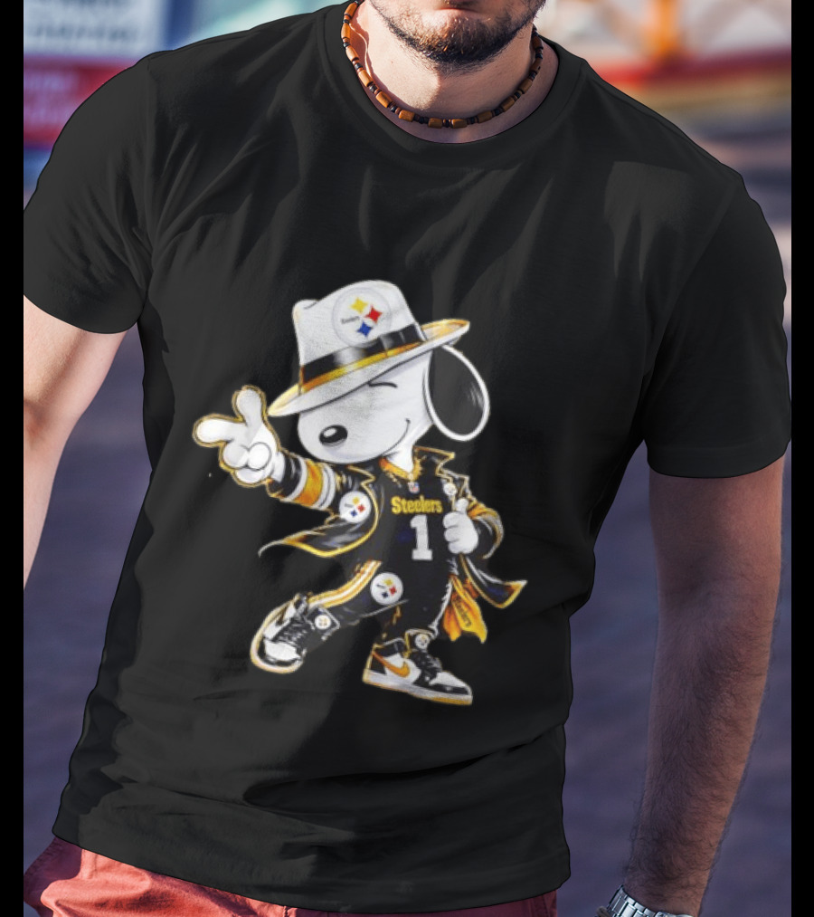Snoopy Steelers 1 Pittsburgh Steelers Football Peanuts T-Shirt