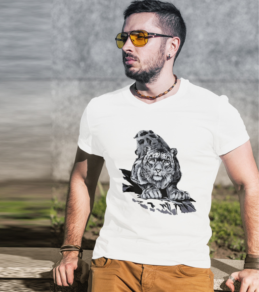 Snow Leopard Harlequin Nature Wildlife Majestic Predator T-Shirt