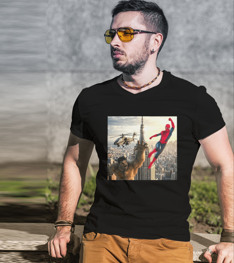 Brand New Day Spider Man And Hulk In Epic New York Battle Scene T-Shirt