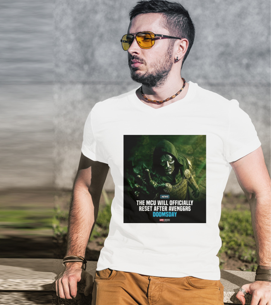 Avengers Doomsday MCU Reset Announcement Super Universe News T-Shirt